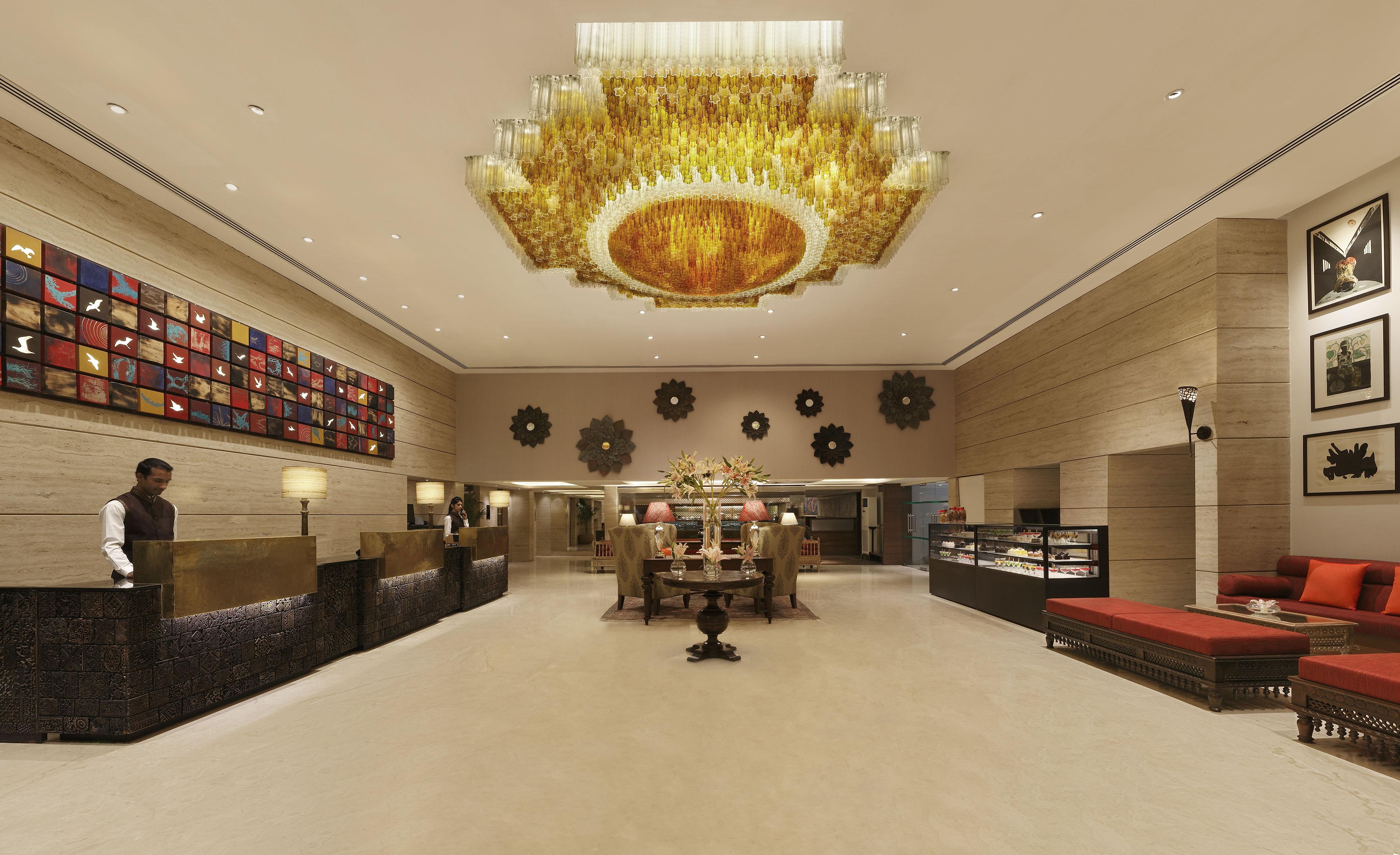 Grand Mercure Vadodara Surya Palace Exterior foto